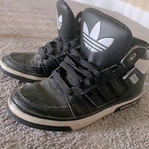 Size 6 in women Adidas shoes